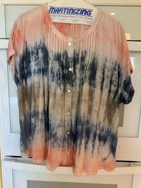 intro. Tie-Dye Button Down Shirt in Peach, Navy & Olive
